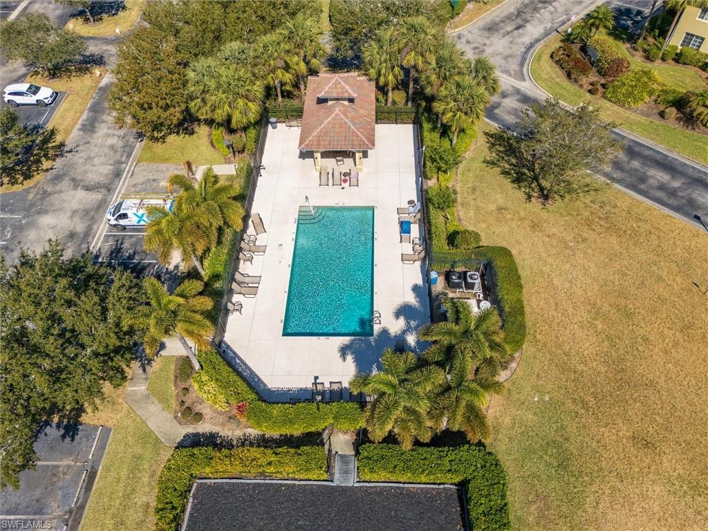 TOWNHOMES AT STONEYBROOK - Residential