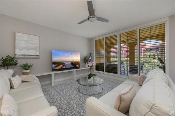 410 BAYFRONT PL APT 2403, NAPLES, FL 34102 - Image 175c35e02ed8c8b0110574de0b518993/3610698445