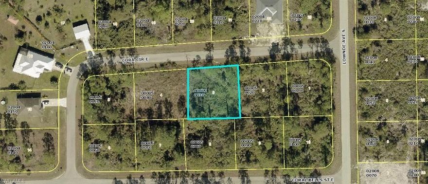 Take a look at this affordable piece of property as an investment or maybe to build a custom home. Ideally located
close to town but with privacy from the hustle and bustle. Lehigh Acres is expanding and growing at a very fast pace so get in on the action now.