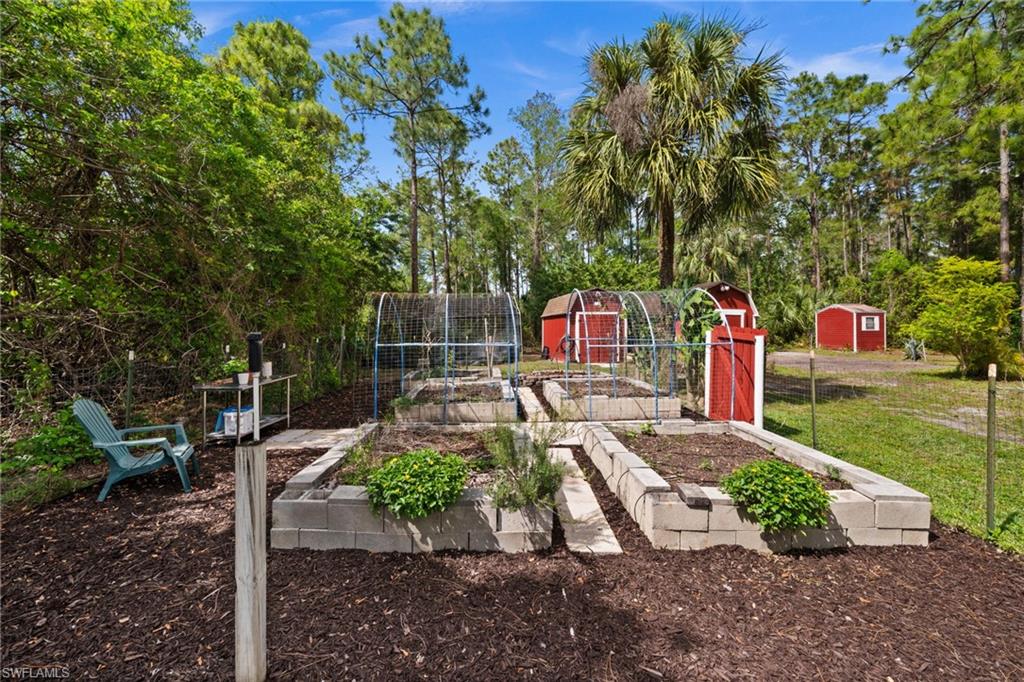 GOLDEN GATE ESTATES - Residential