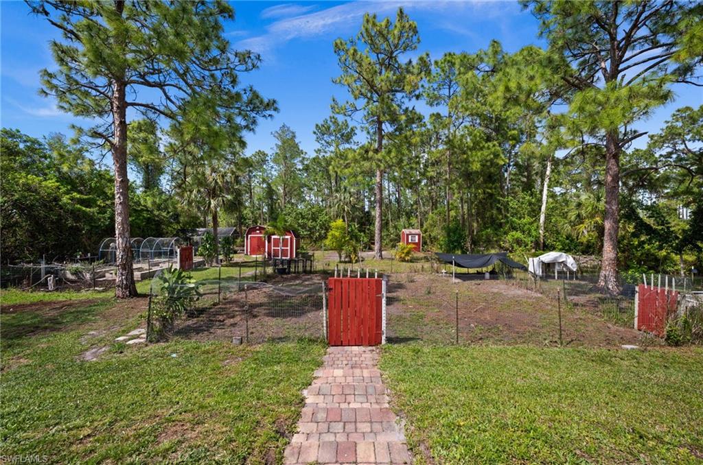 GOLDEN GATE ESTATES - Residential