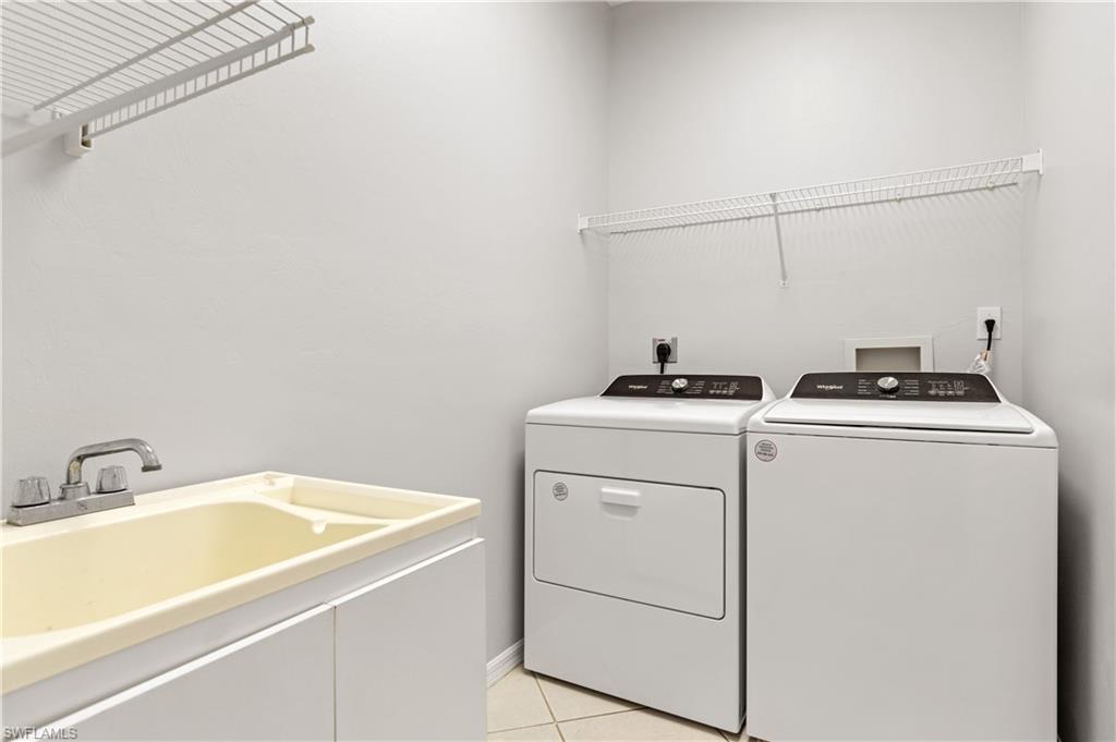 SILVERLAKES - Residential