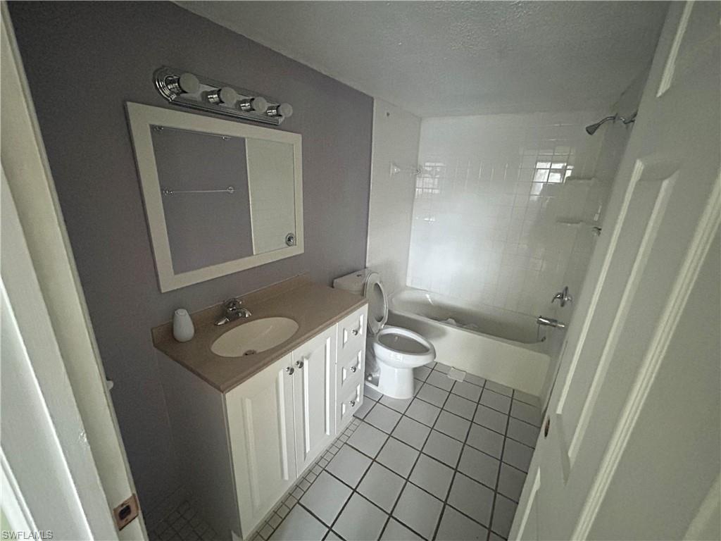 WINDSOR WEST - Residential Lease