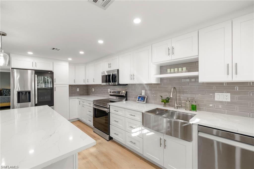 SOUTHWINDS APTS OF NAPLES - Residential Lease