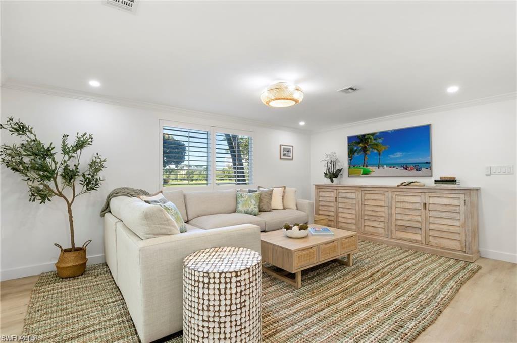 SOUTHWINDS APTS OF NAPLES - Residential Lease