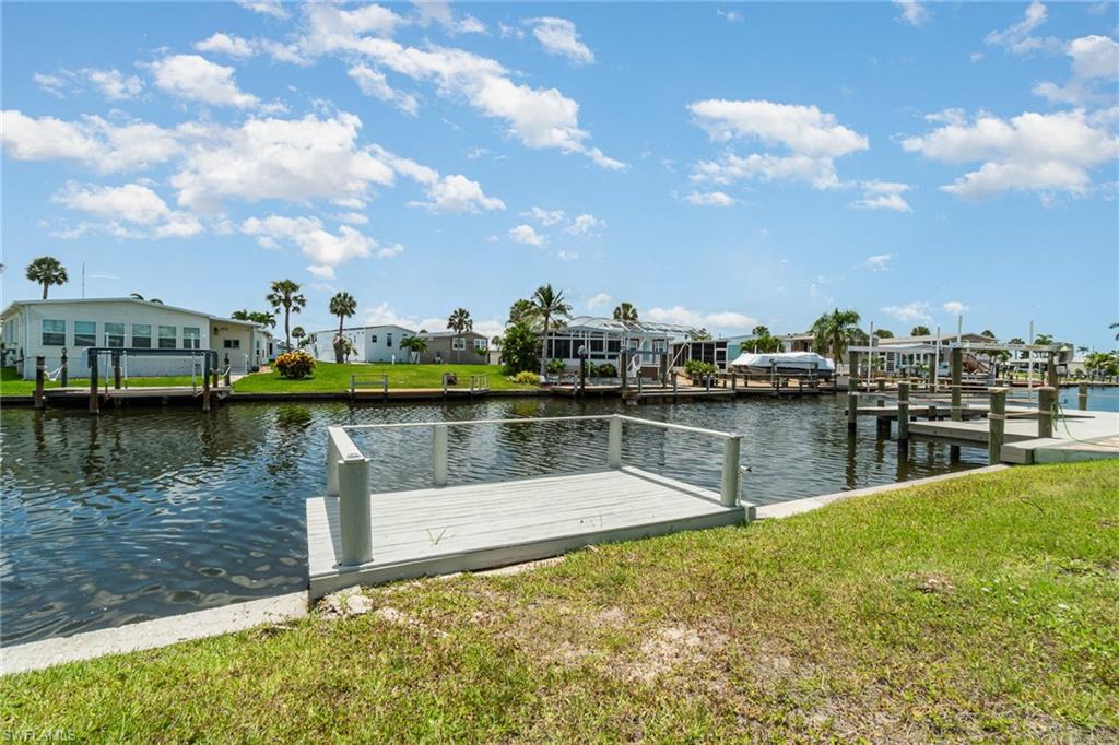 BAYSIDE ESTATES - Land