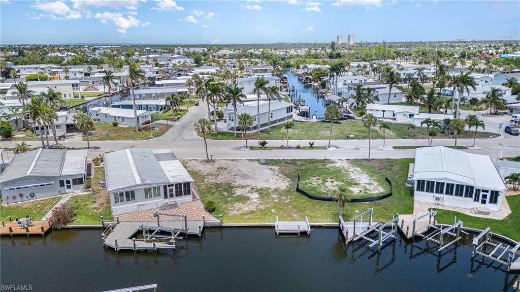 BAYSIDE ESTATES - Land