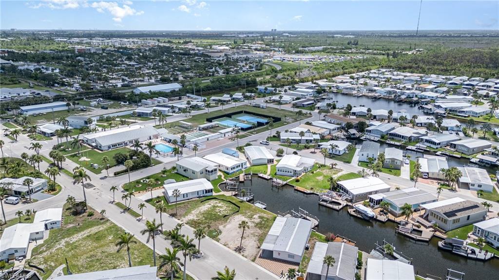 BAYSIDE ESTATES - Land