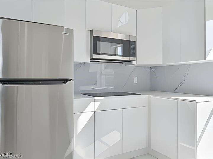 SABAL SPRINGS GOLF AND RACQUET CLUB - Residential