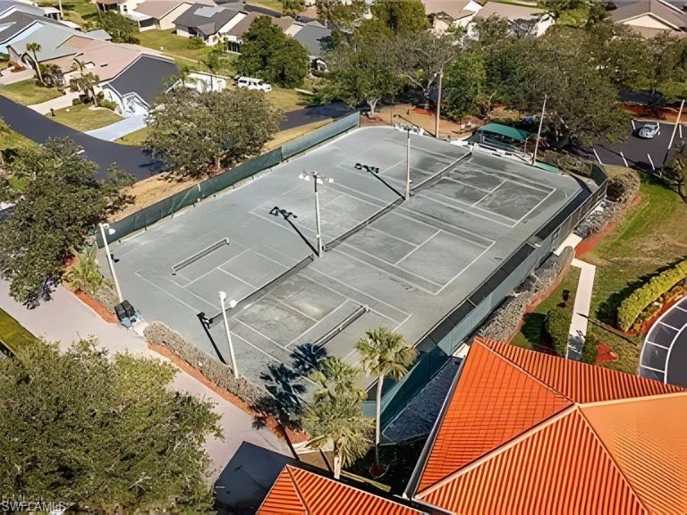 SABAL SPRINGS GOLF AND RACQUET CLUB - Residential