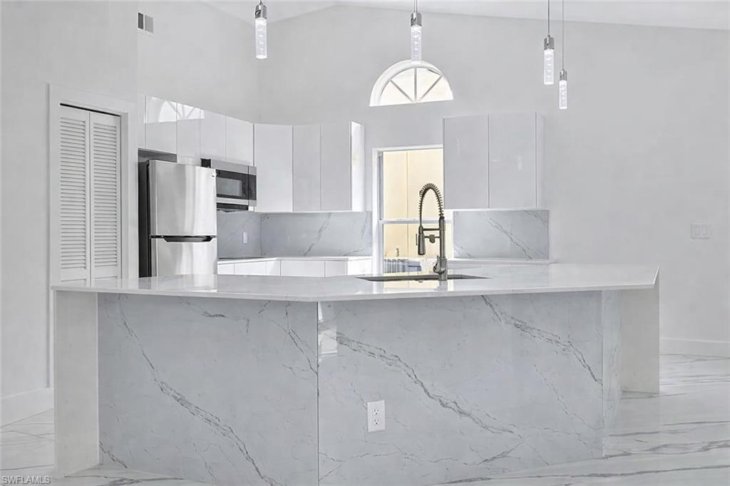 SABAL SPRINGS GOLF AND RACQUET CLUB - Residential