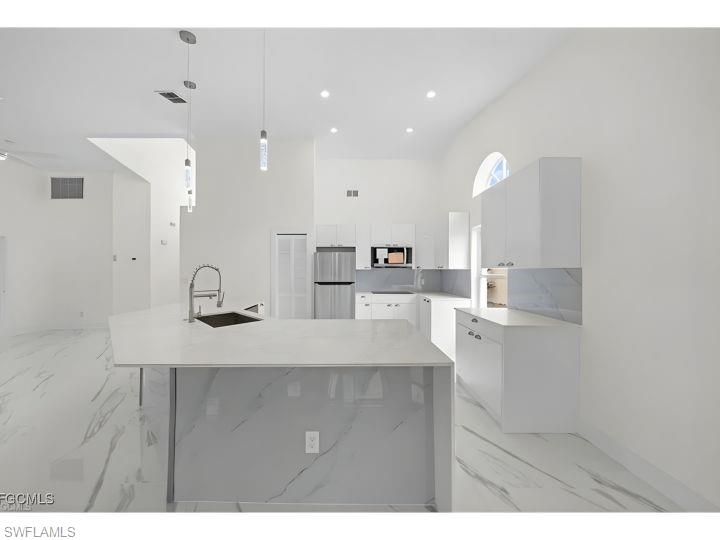 SABAL SPRINGS GOLF AND RACQUET CLUB - Residential