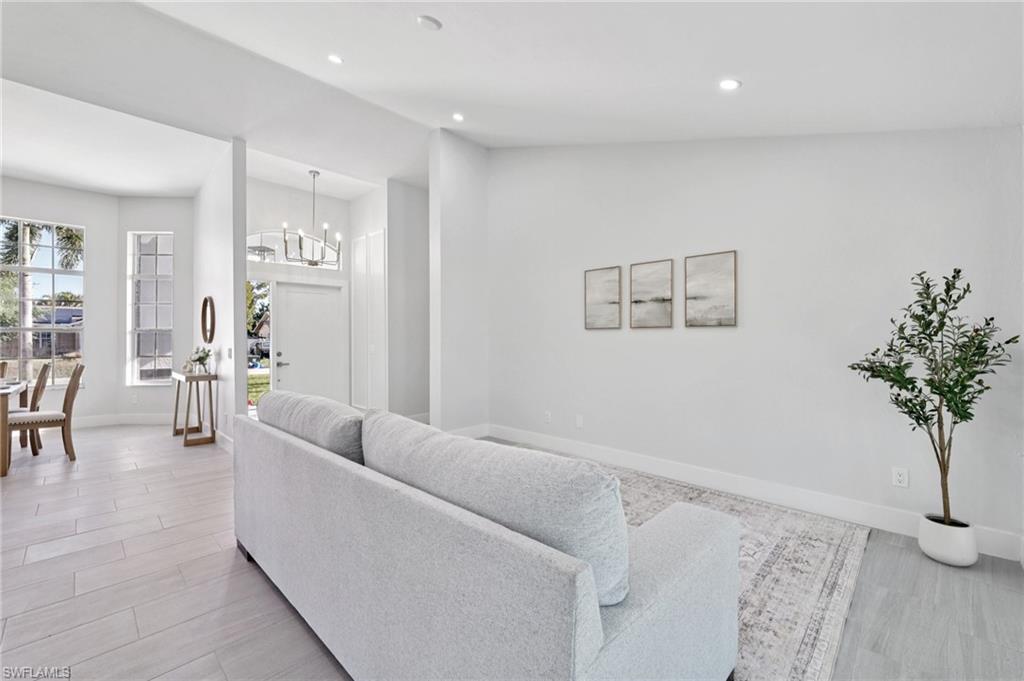 SAN CARLOS PARK - Residential