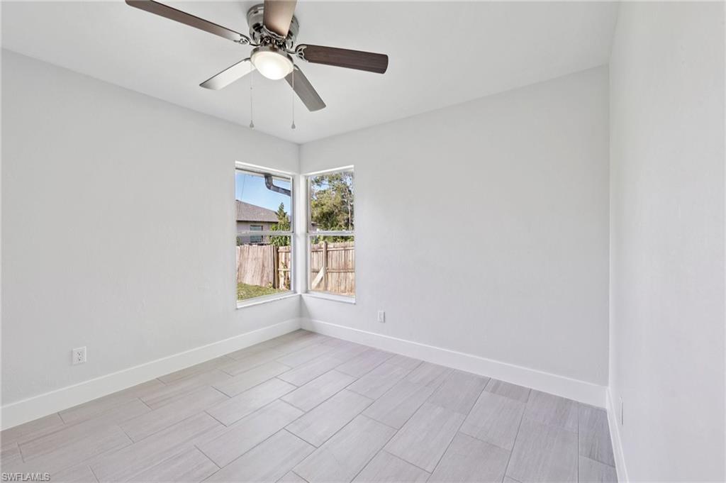 SAN CARLOS PARK - Residential