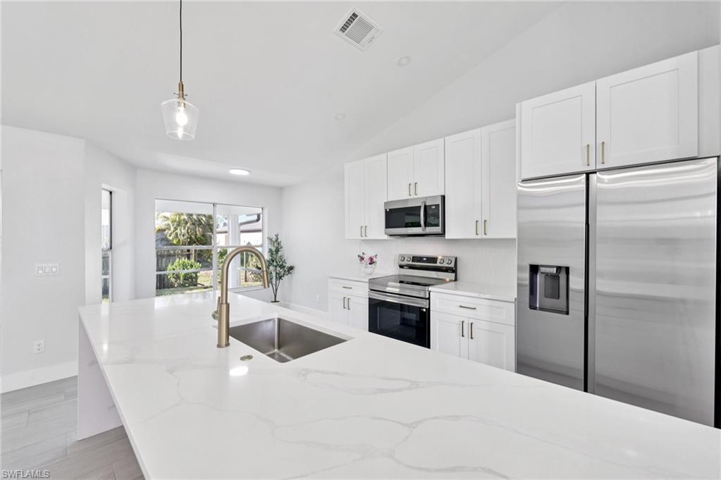 SAN CARLOS PARK - Residential