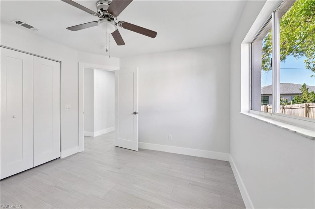 SAN CARLOS PARK - Residential