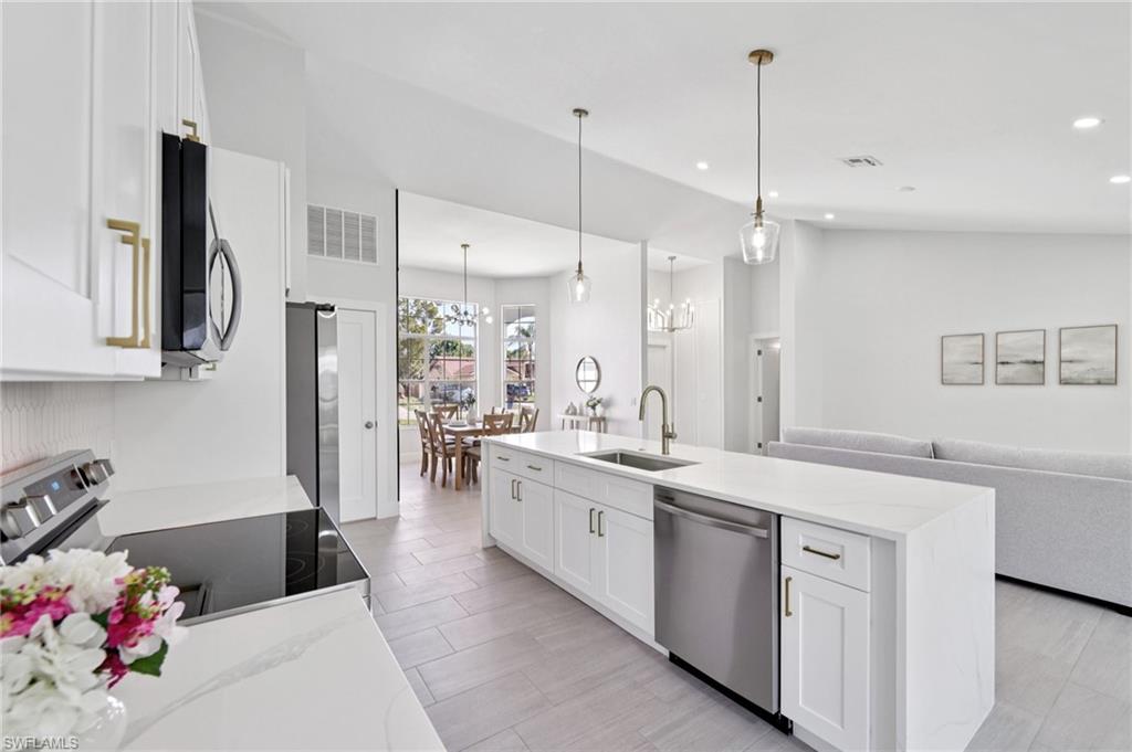 SAN CARLOS PARK - Residential