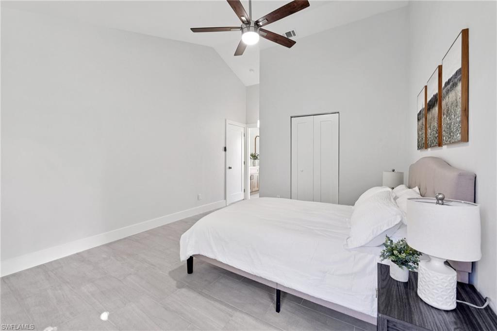 SAN CARLOS PARK - Residential