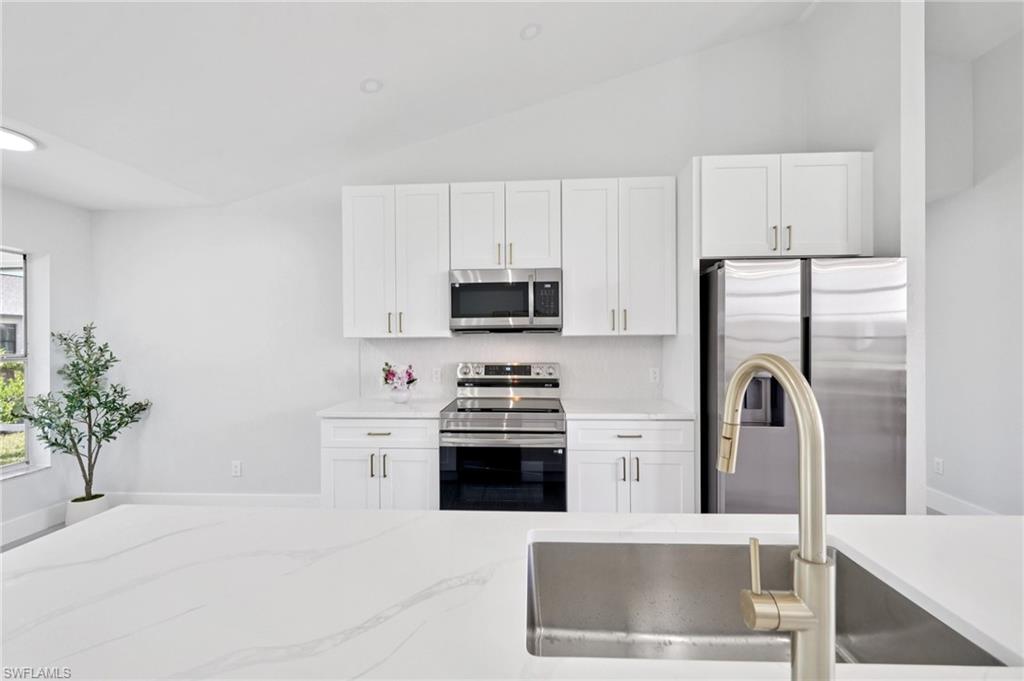 SAN CARLOS PARK - Residential