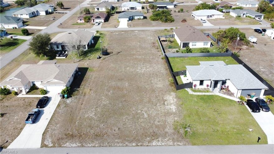 BUILD YOUR DREAM HOME HERE!