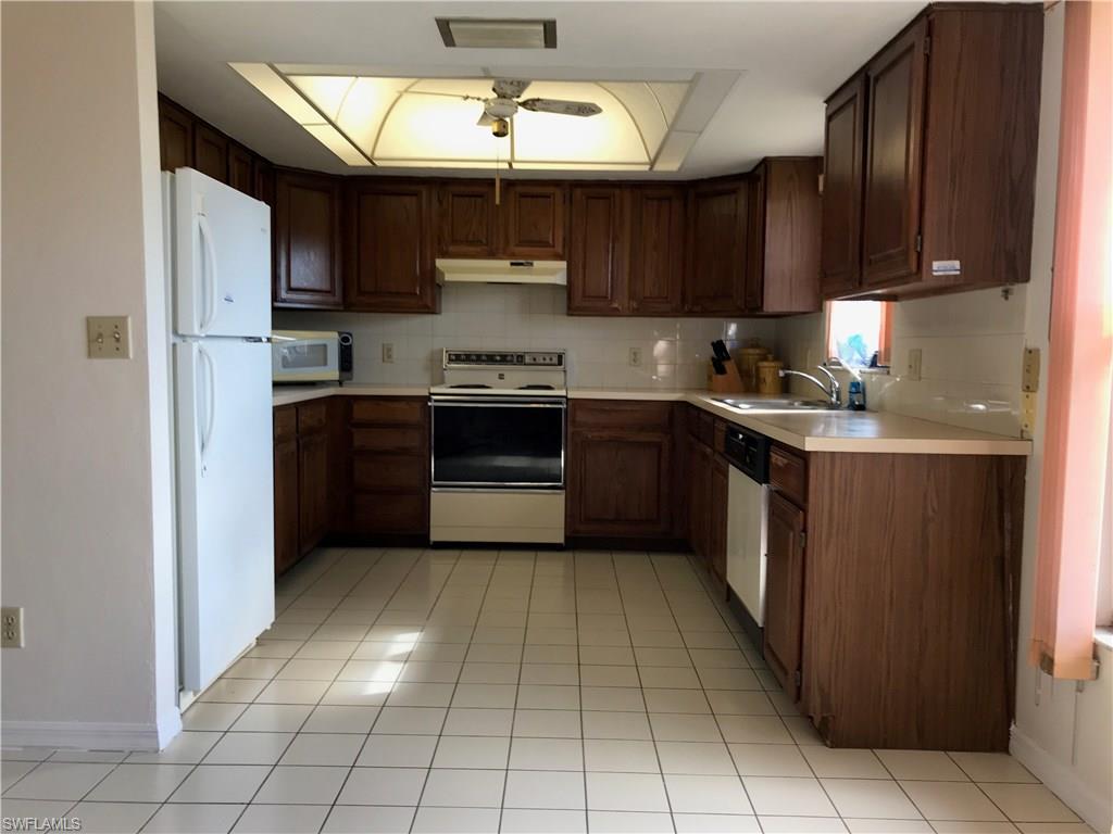 GOLDEN GATE CITY - Residential