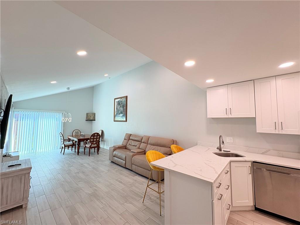 ROYAL WOODS - Residential