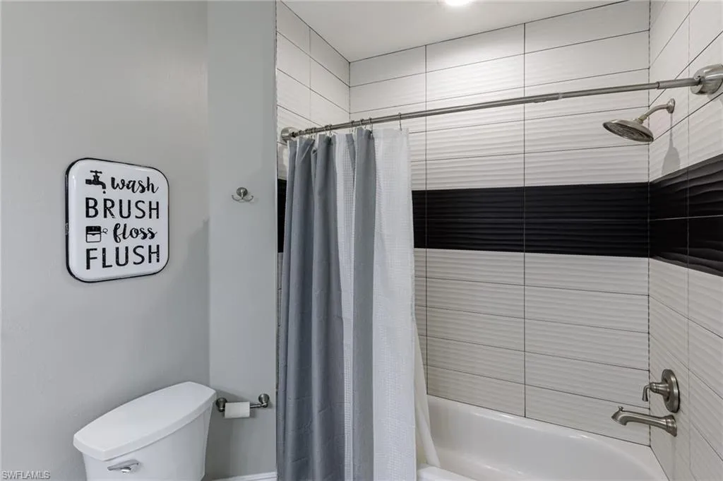 Naples, Florida 34110, United States, 2 Bedrooms Bedrooms, ,2 BathroomsBathrooms,Residential,Active,29153