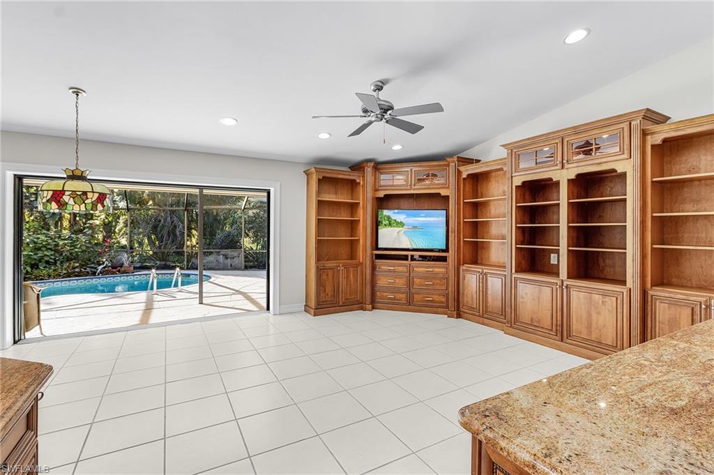 KINGS LAKE - Residential