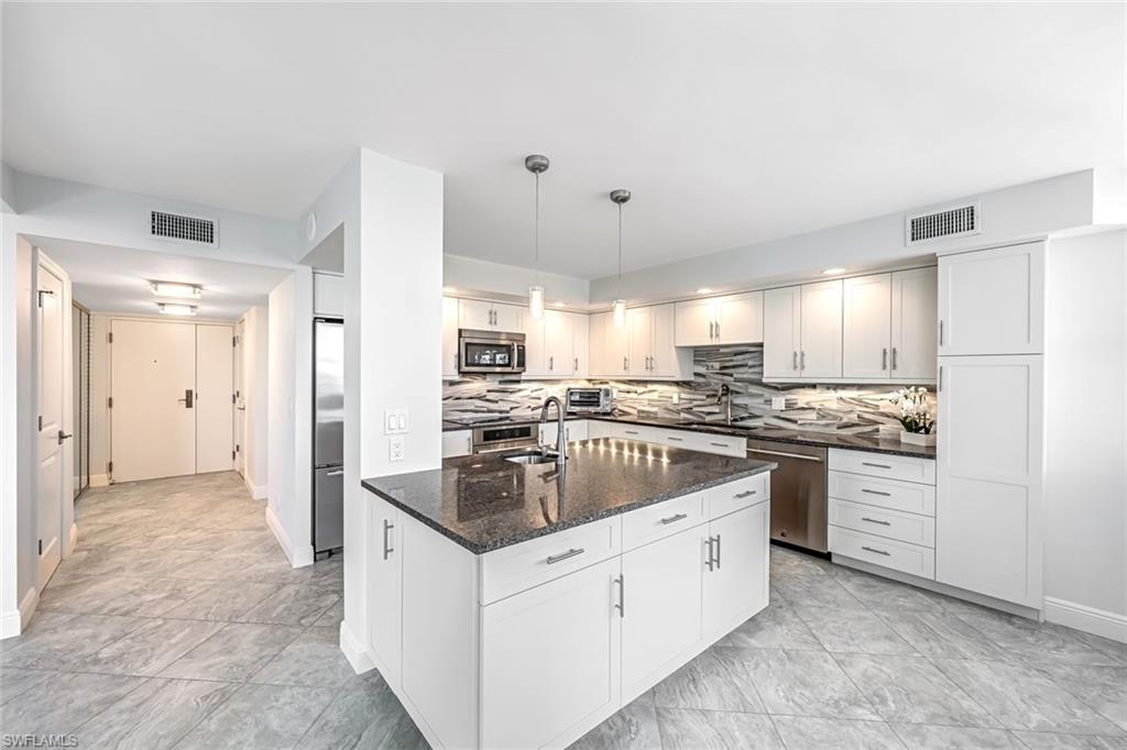 SAVOY - Residential Lease