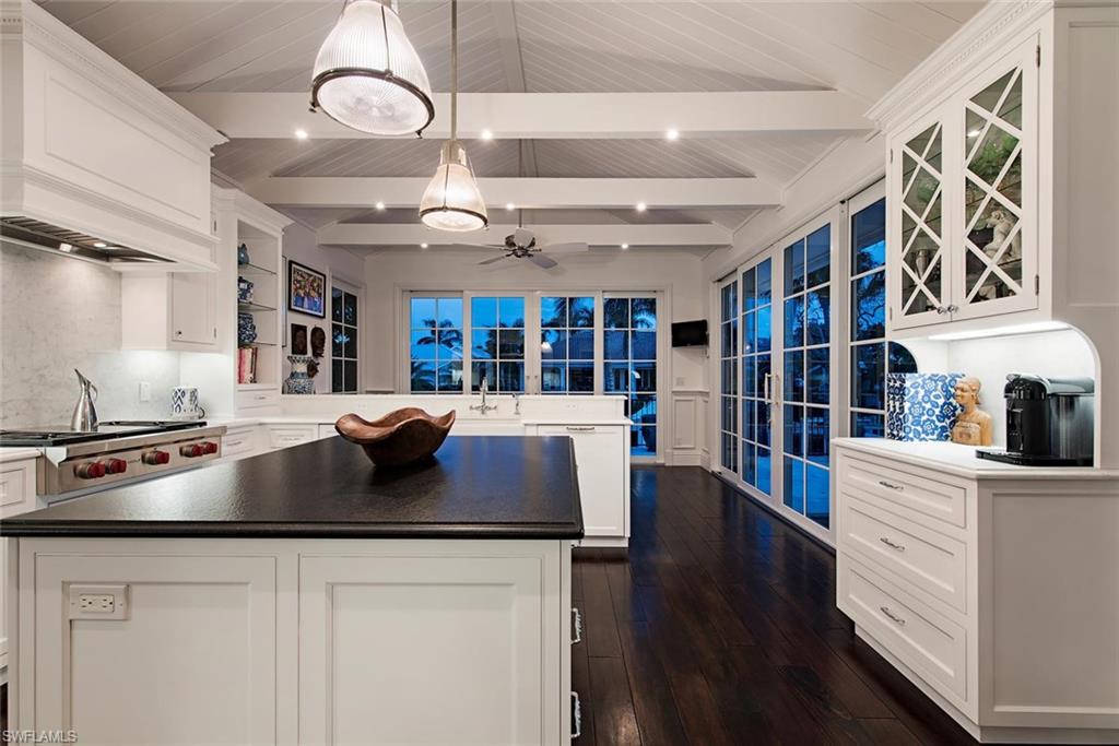 AQUALANE SHORES - Residential