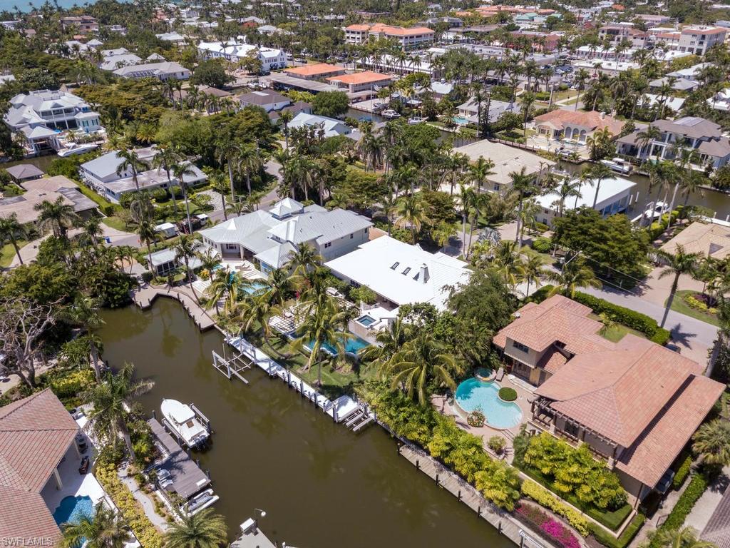 AQUALANE SHORES - Residential