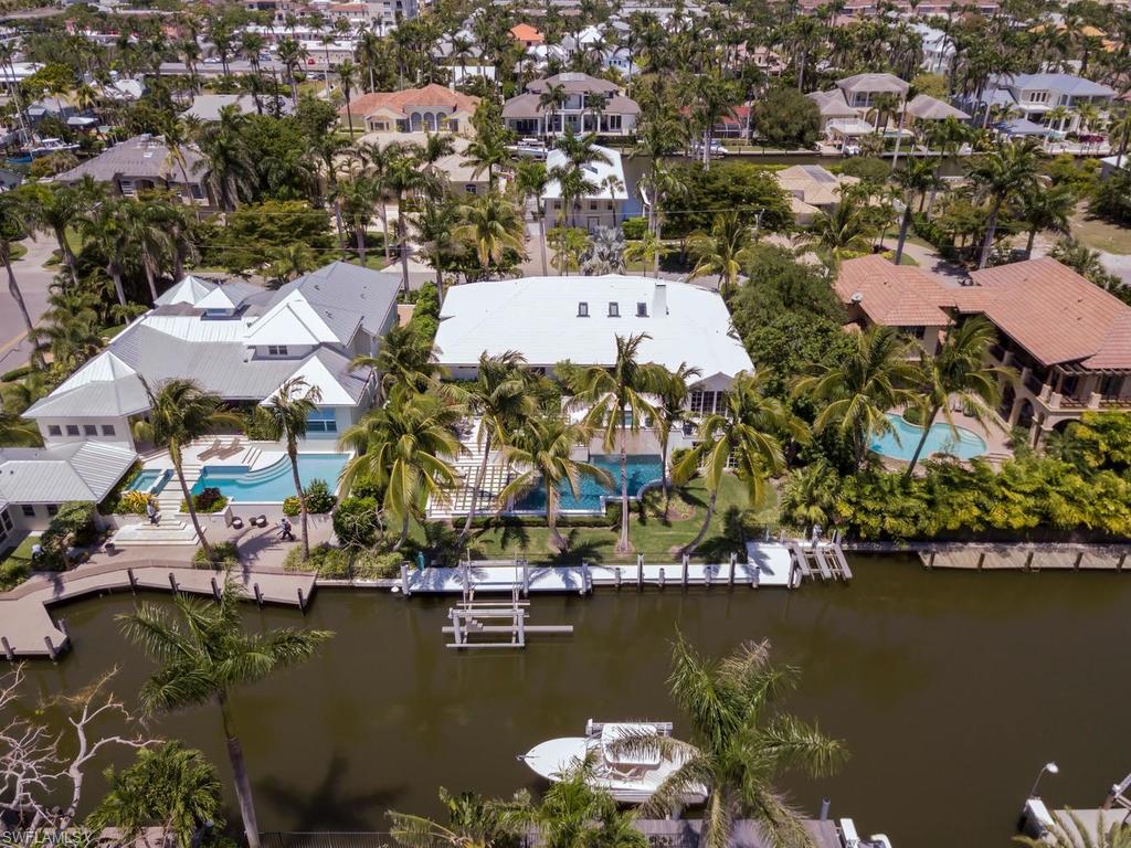 AQUALANE SHORES - Residential