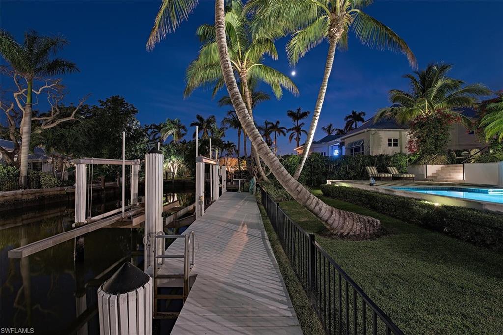 AQUALANE SHORES - Residential