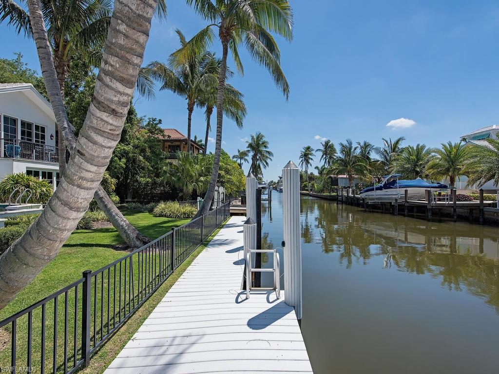 AQUALANE SHORES - Residential