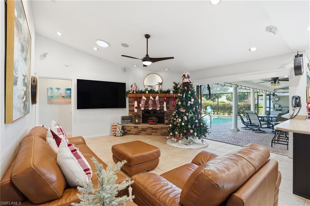 WHISKEY CREEK - Residential