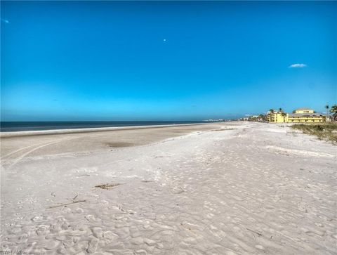 A home in FORT MYERS BEACH