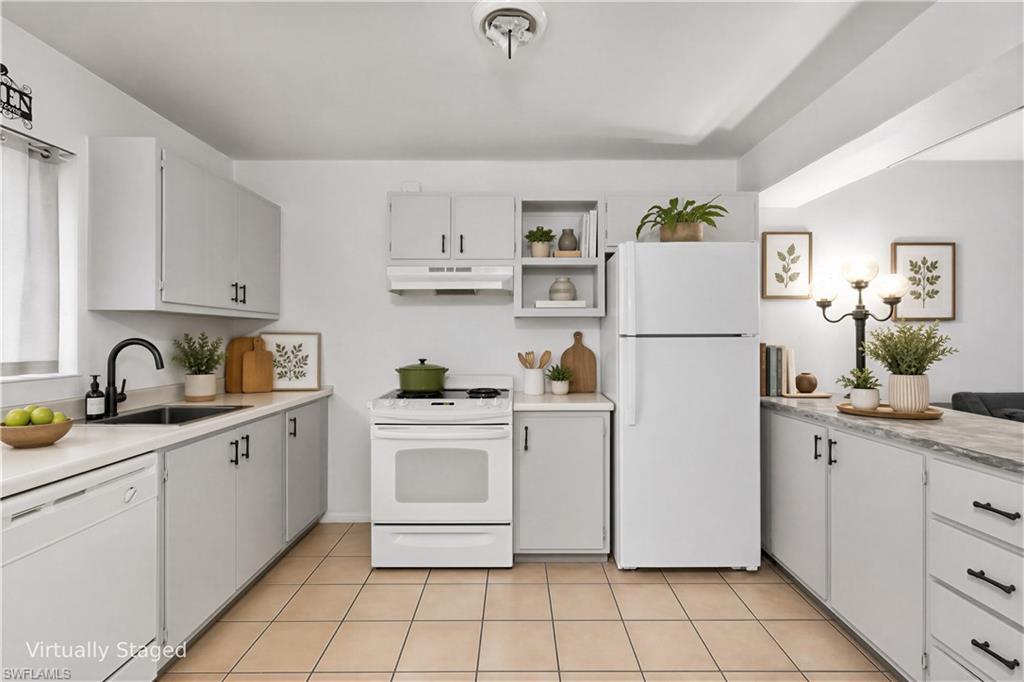 17434 / 17436 E Carnegie CIR 436