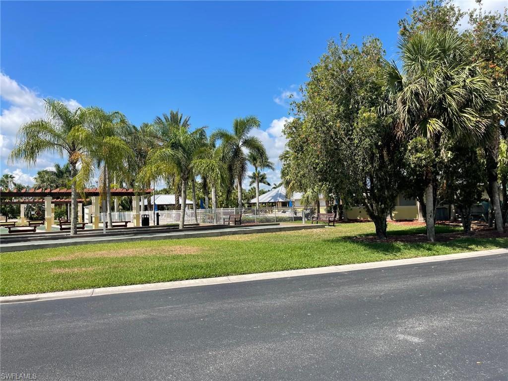 RIVERBEND MOTORCOACH RESORT - Land