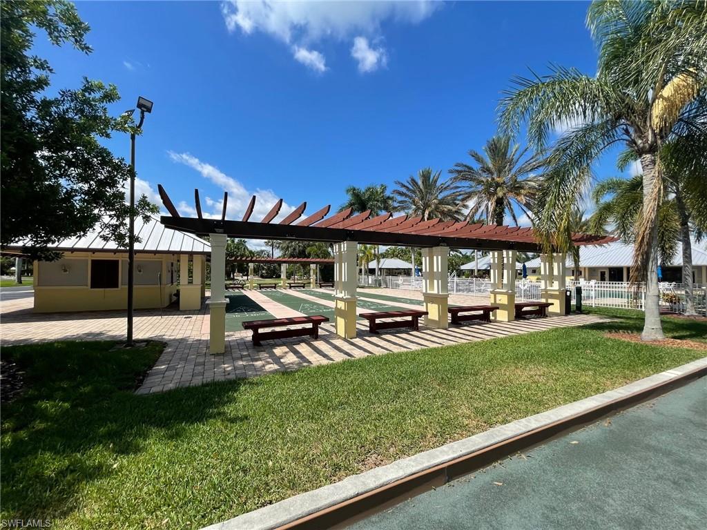 RIVERBEND MOTORCOACH RESORT - Land