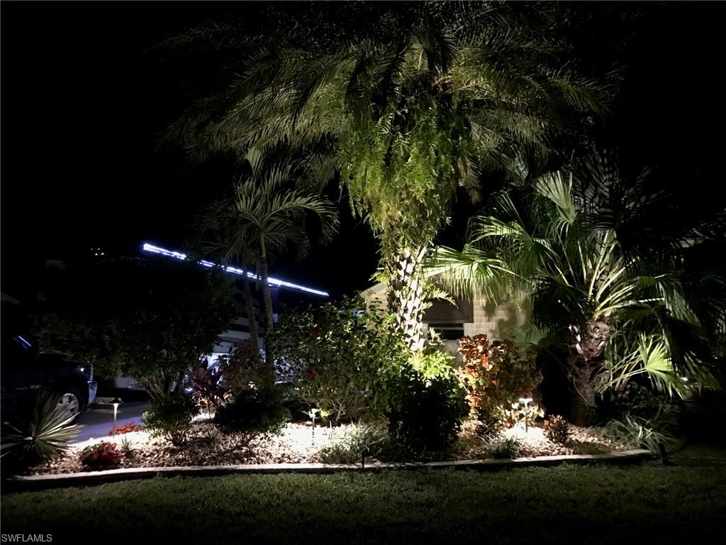 RIVERBEND MOTORCOACH RESORT - Land