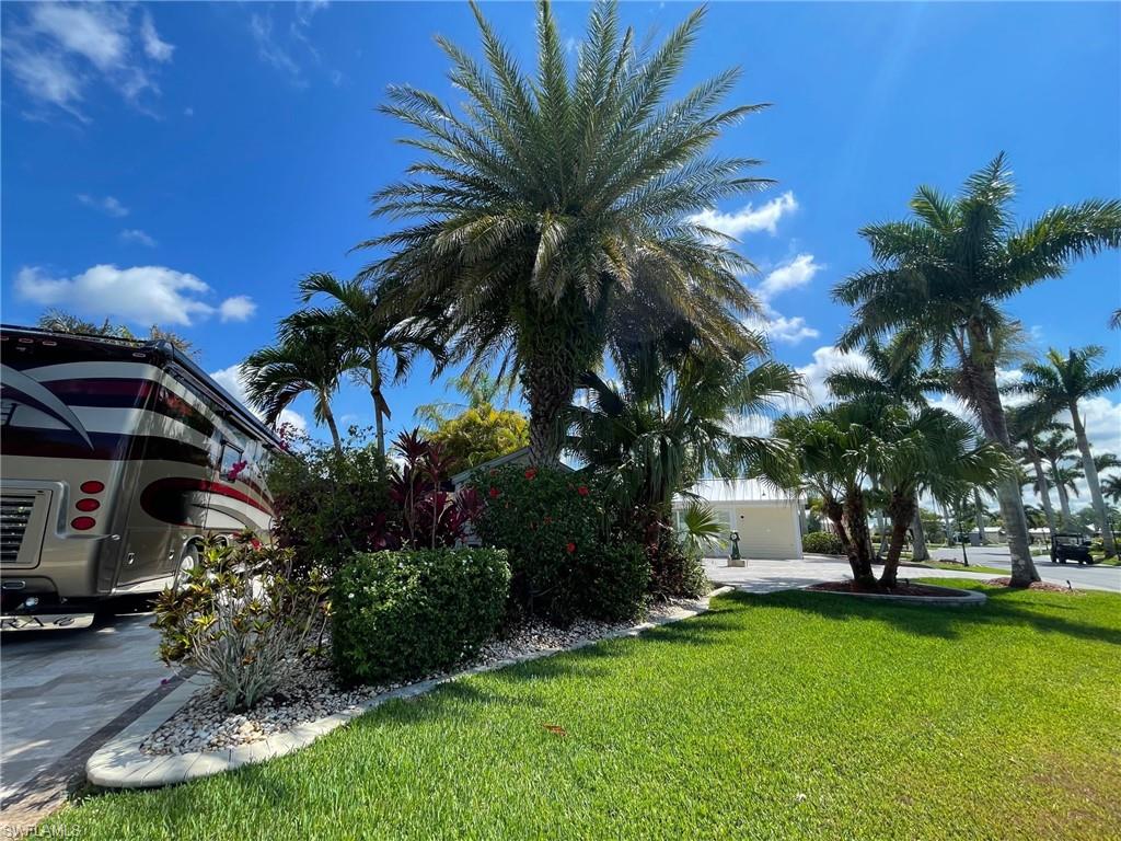 RIVERBEND MOTORCOACH RESORT - Land