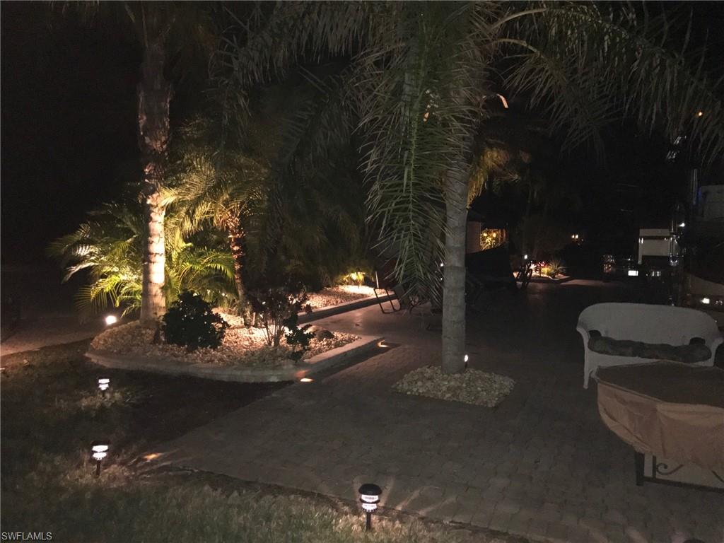 RIVERBEND MOTORCOACH RESORT - Land