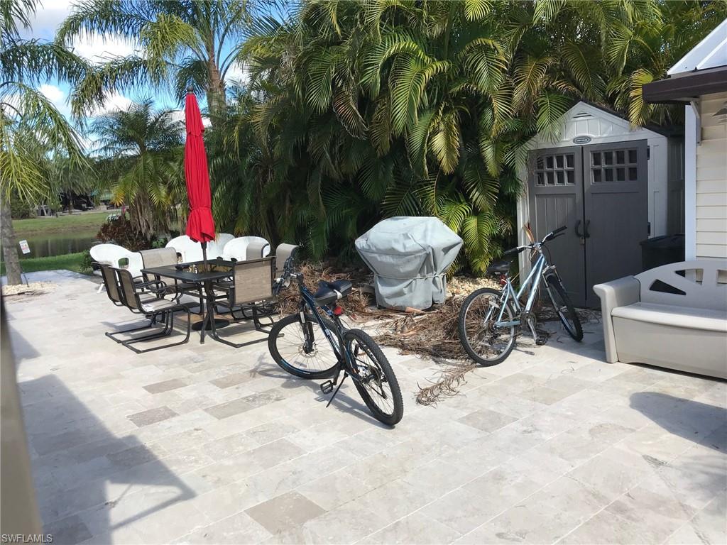 RIVERBEND MOTORCOACH RESORT - Land