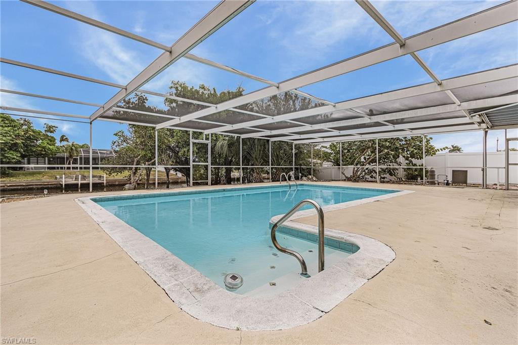 YACHT CLUB - Residential