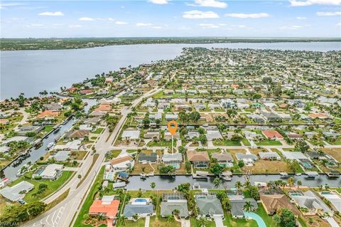 1453 Venetian CT CAPE CORAL FL 33904