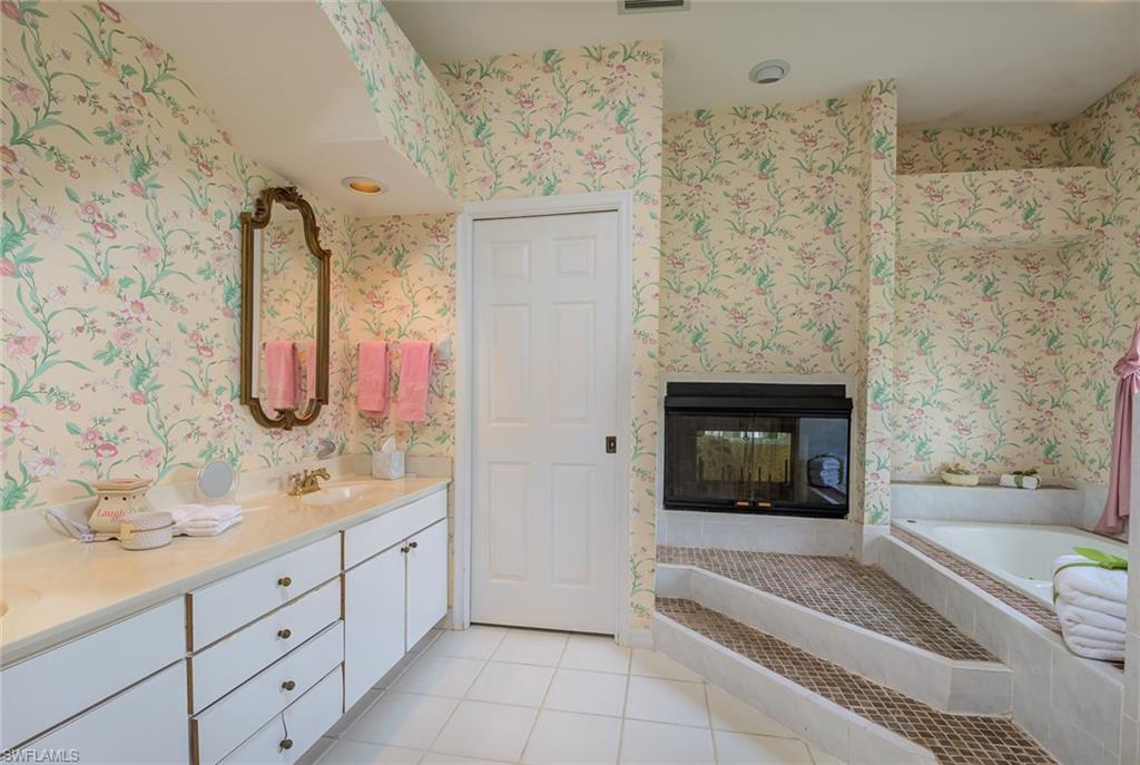 MAHOGANY RUN - Residential