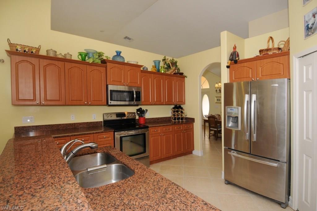 GOLDEN GATE ESTATES - Residential