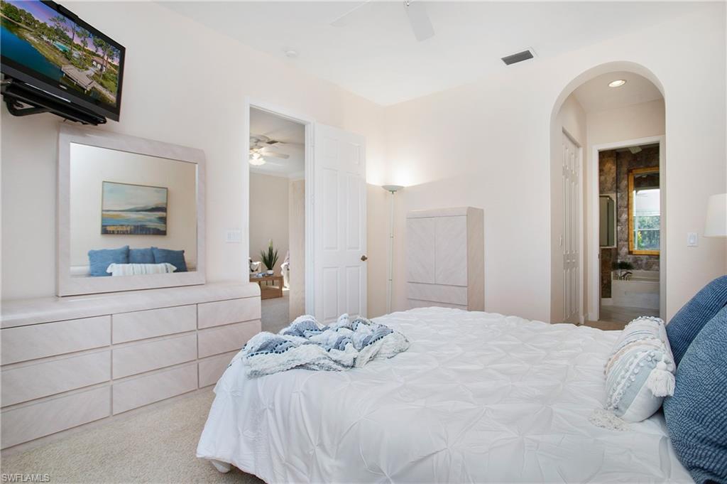 CARLTON LAKES - Residential