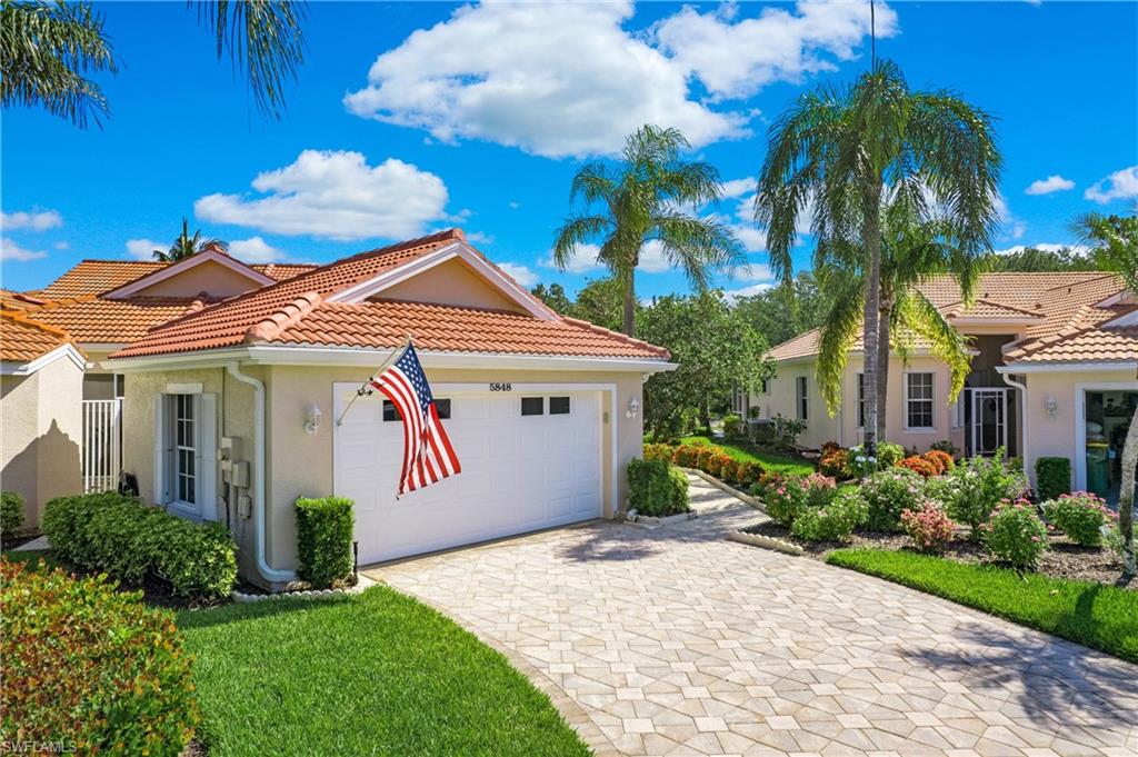 CARLTON LAKES - Residential