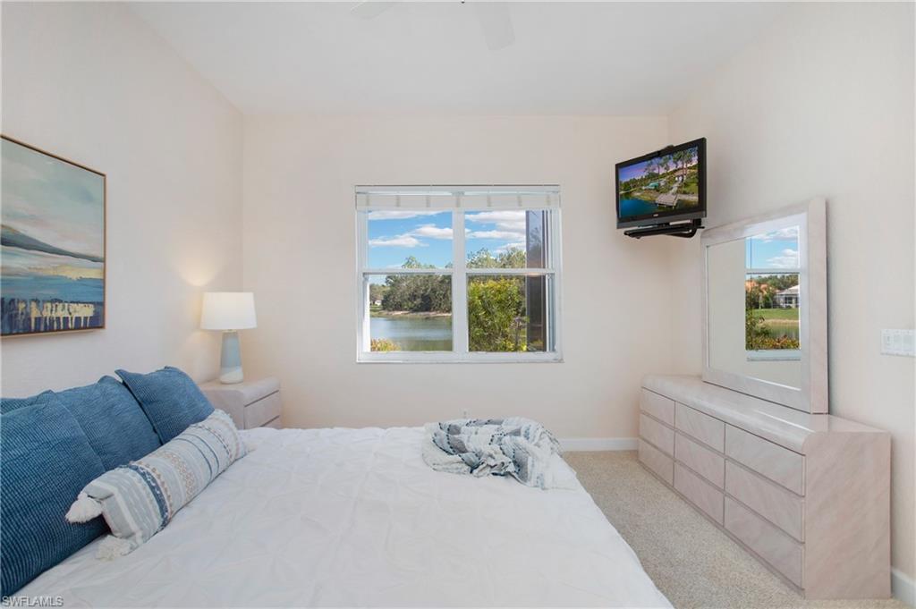 CARLTON LAKES - Residential